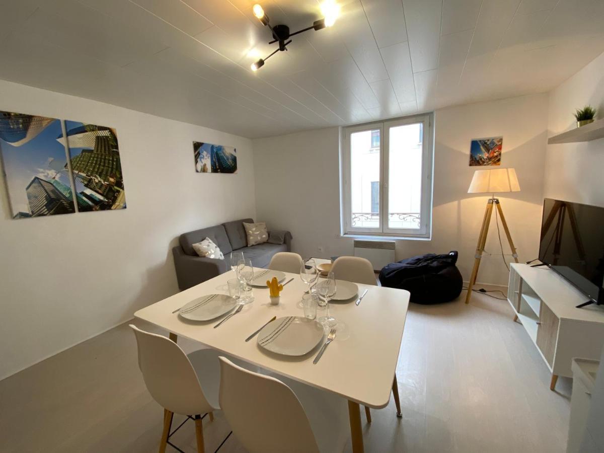 Les Cosy De Nancy - Mister Charles Sous Les Toits, Place Du Marche 4* Екстер'єр фото